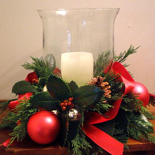 How to Create a Traditional Centerpiece for Christmas
