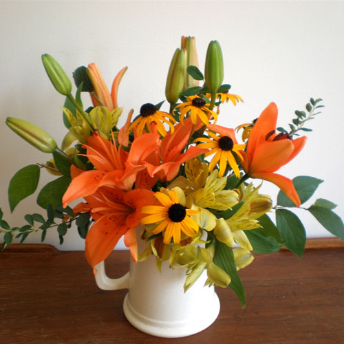 Learn How to Create Floral Arrangements in Warm, Sunny Colors