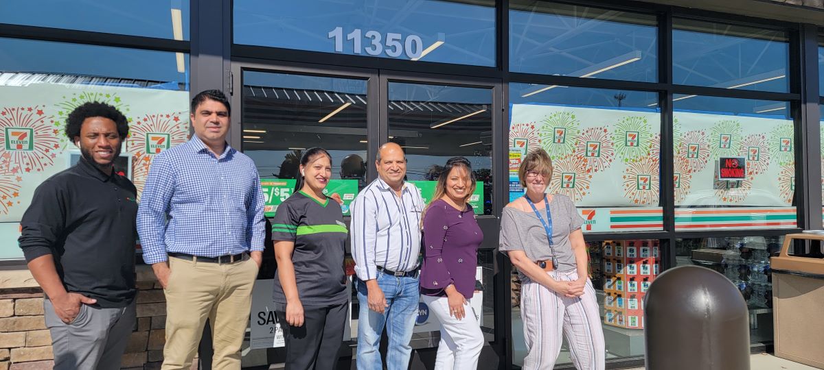 7/11 Grand Opening on the former Behnke Nurseries Property